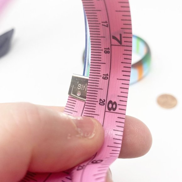 625 Six Vintage Lucite Blue Bangle Bracelet set - Picture 8 of 9